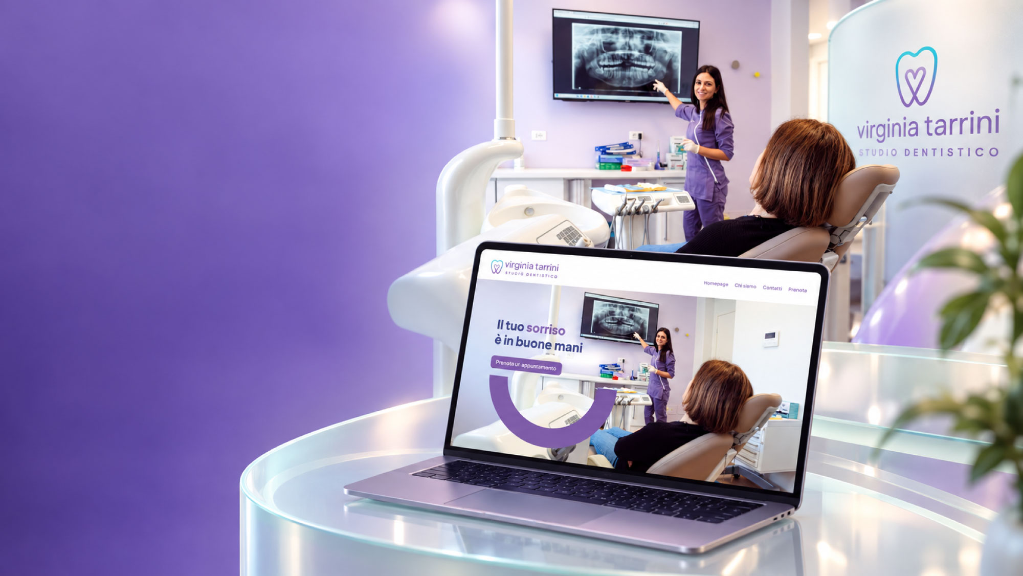 Mockup del sito Virginia Tarrini su laptop, con fotografia dello studio dentistico e logo su vetro curvo